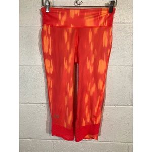Under armor heat gear Capri workout pants. LG1
